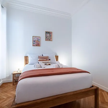 Appartement 10 Amiral 201 - Magnifique - 2 - Centre-ville