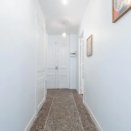 Appartement 10 Amiral 201 - Magnifique - 2 - Centre-ville *