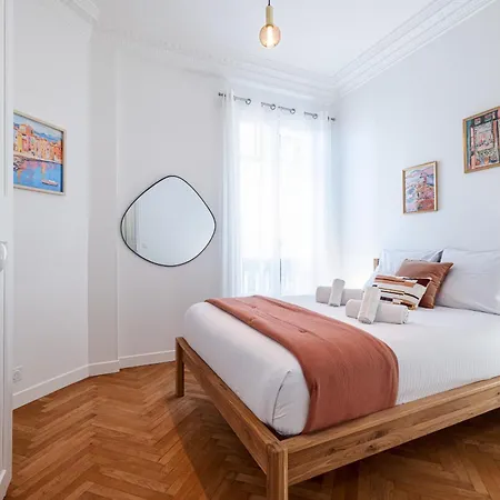 Appartement 10 Amiral 201 - Magnifique - 2 - Centre-ville *